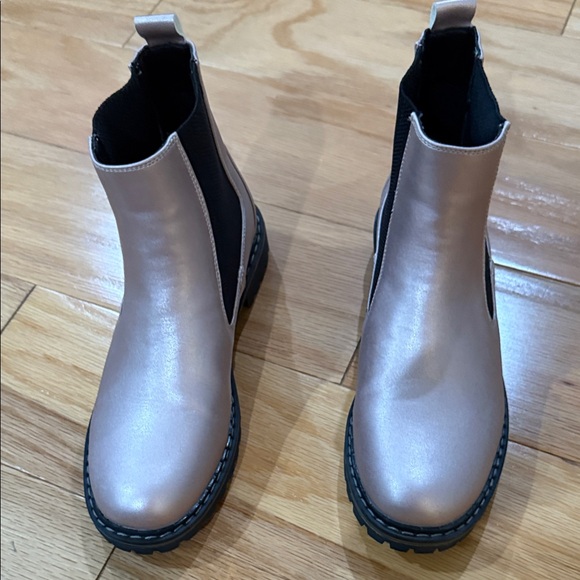 Corky boutique size 7 Ankle Boots in rose gold Metallic To Be Honest Women's - Picture 1 of 7